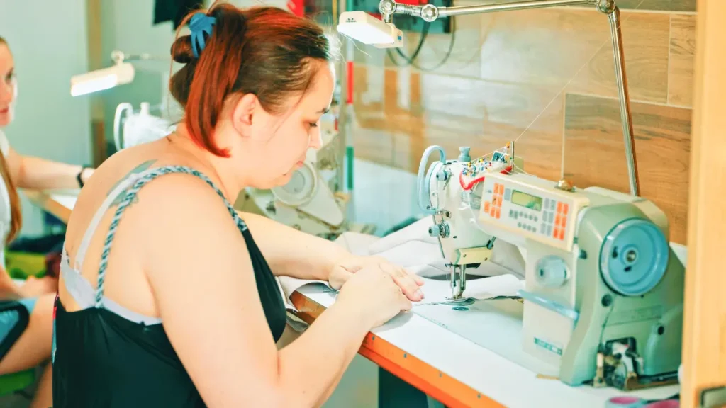 szycie film marketingowy